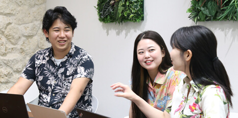 先輩メッセージ　写真3