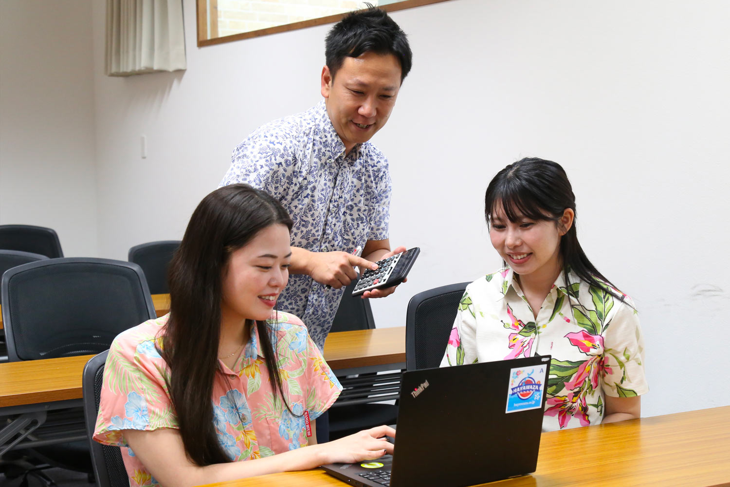 仕事風景・事務所の雰囲気